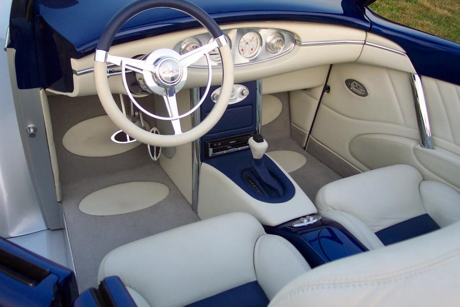 Ford Custom Convertible 1937 года  (фото 2 из 5)
